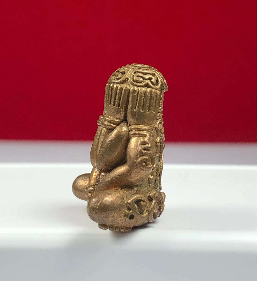 Luang Phor Kloi Amulet - Rare First Edition Phra Pidta Yant Yung Collectible