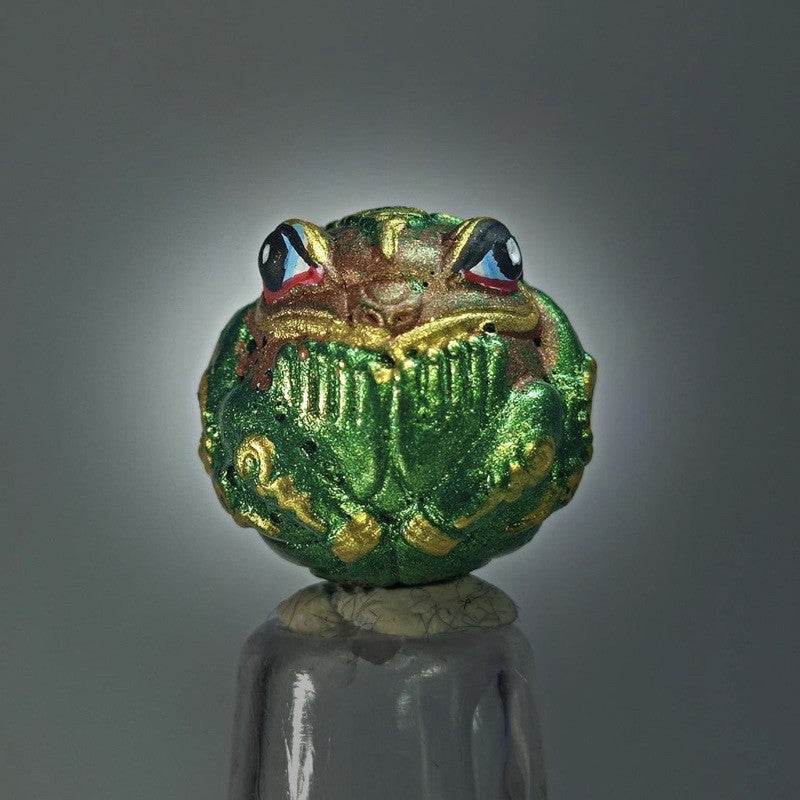 Lucky Royal Frog amulet in vibrant green color, symbolizing prosperity and good fortune for home decor
