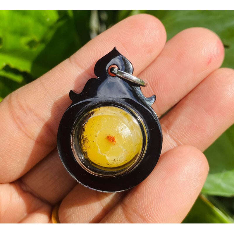 🕯 "Lucky Saturday 5" Sacred Candle Charm Bead – Consecrated by Luang Pu Im for Auspicious Blessings, Fortune, and Prosperity