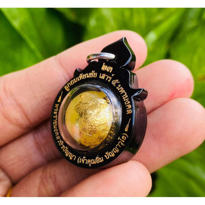 🕯 "Lucky Saturday 5" Sacred Candle Charm Bead – Consecrated by Luang Pu Im for Auspicious Blessings, Fortune, and Prosperity