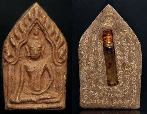 ✨ Luminous Spirit of Allure – Khun Paen “Mae Phrai Siriprapha” Charm-Powder Amulet with Embedded Spirit-Oil Bottle for Love, Favor & Fortune