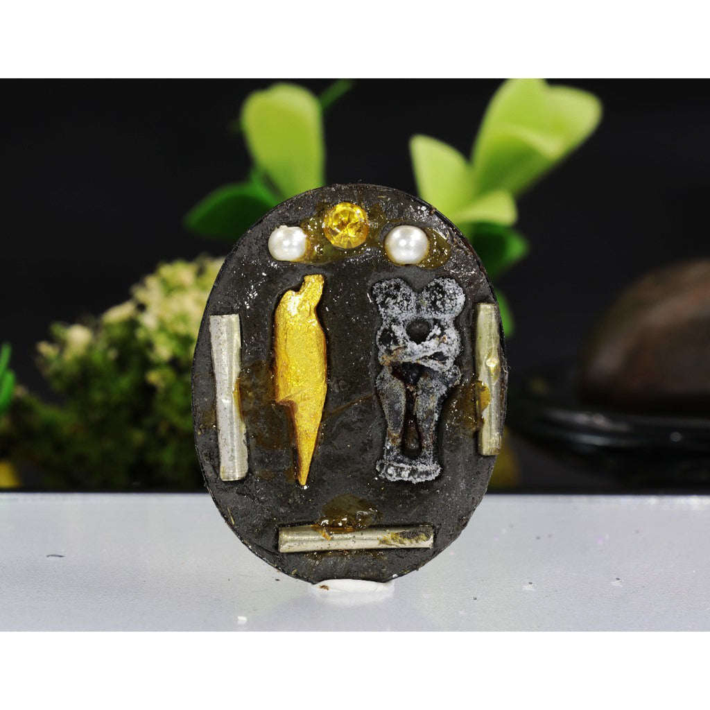 ✨ Mae Saneh Chan Sacred Charm Locket: The Ultimate Talisman for Charismatic Attraction, Social Influence, and Radiant Aura by Arjan Chor Thep Sarika (Classic 2015 Edition)