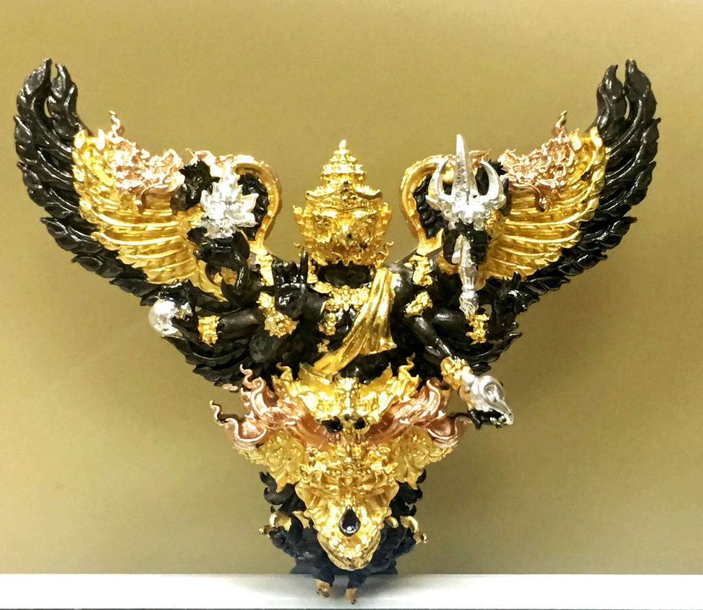 🦅 “Mangrai Garuda Supreme – Large Royal Wealth & Protection Amulet in Maha Chanuan Thong Alloy (Thai Garuda Prosperity & Power Charm)”