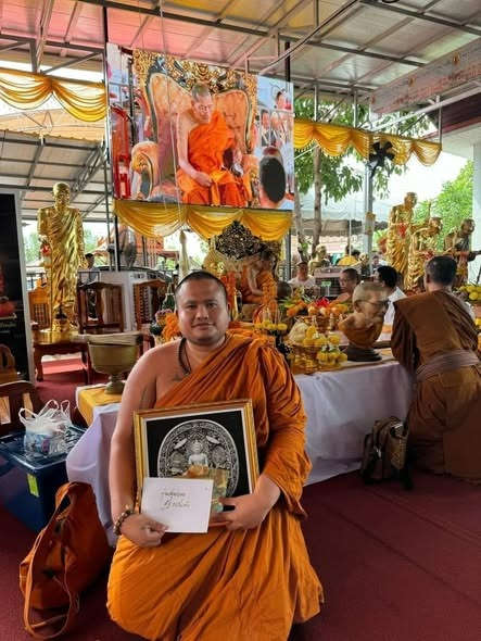 Master-Grade Southern Thai Yod Khun Phon Sovereign Warlord Amulet & Bronze Sacred Metallurgy Edition Wat Santi Worakhun Songkhla 2026 Collector-Grade Talisman Thai Blessing Co By RURUECHA