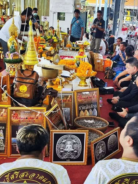 Master-Grade Southern Thai Yod Khun Phon Sovereign Warlord Amulet & Bronze Sacred Metallurgy Edition Wat Santi Worakhun Songkhla 2026 Collector-Grade Talisman Thai Blessing Co By RURUECHA