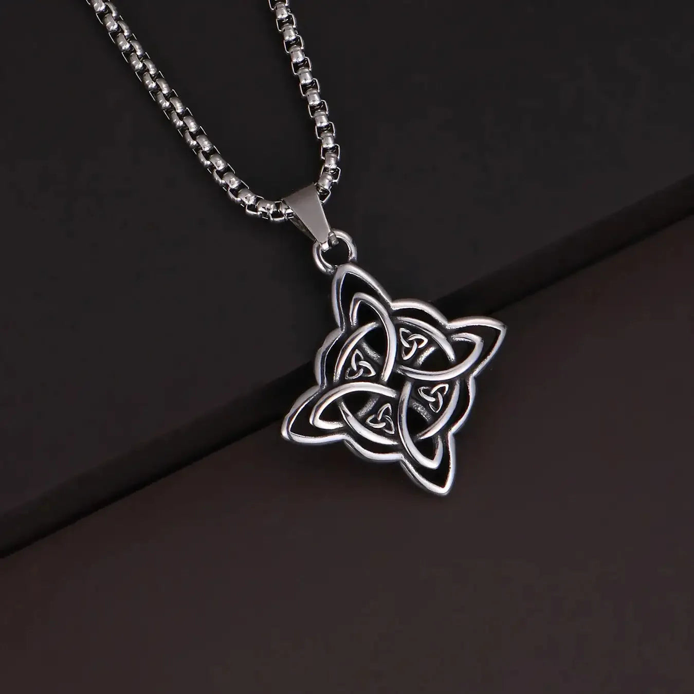 🐺 Medieval Stainless Steel Viking Wolf Necklace – Men’s Spiritual Jewelry | Viking Compass and Dragon Design | Robust and Symbolic Amulet S-18-D