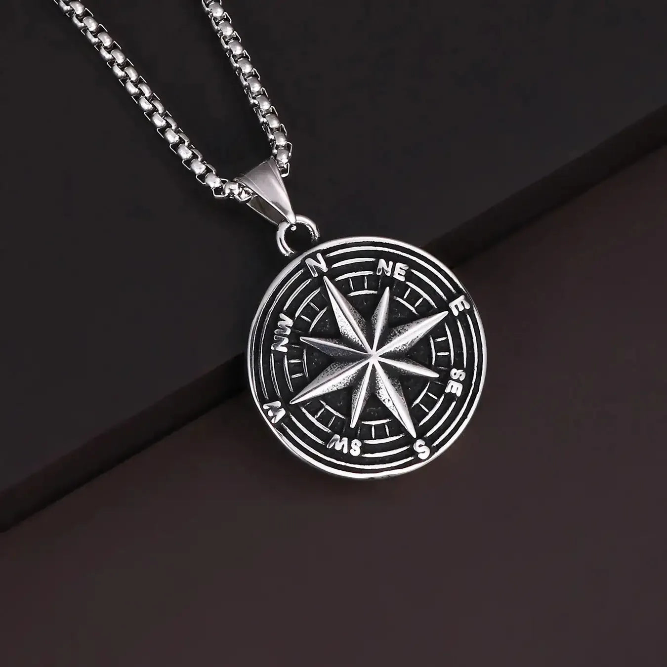 🐺 Medieval Stainless Steel Viking Wolf Necklace – Men’s Spiritual Jewelry | Viking Compass and Dragon Design | Robust and Symbolic Amulet S-18-E