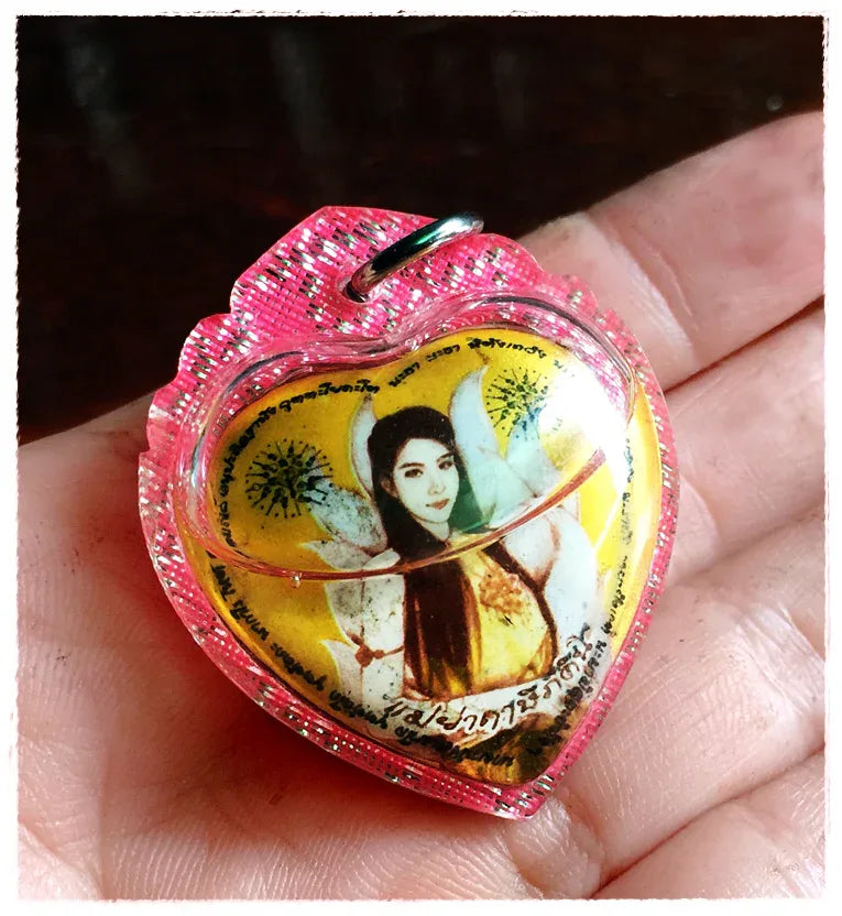 Nine-Tailed Fox Locket – Pink Heart Thai Amulet for Love, Fortune & Prosperity