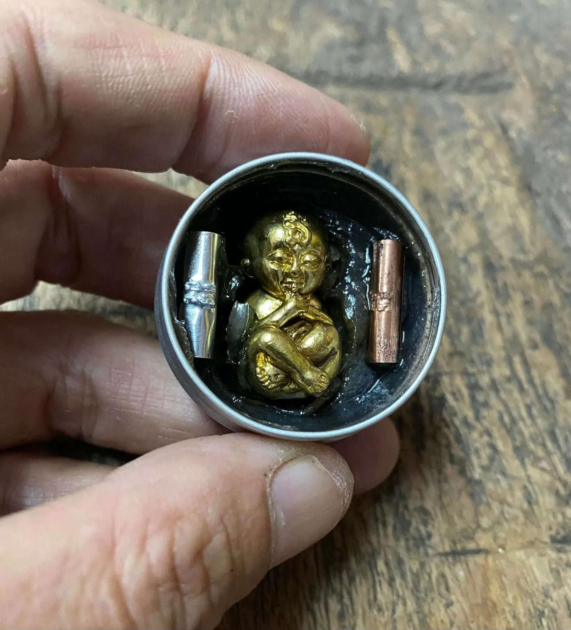 Mini Wealth Guardian Figurine with Black Wax Inlay for Abundance and Prosperity - 招财迷你守护雕像蕴含黑蜡精华助力财富与成功