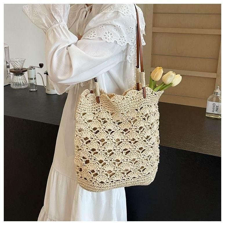 New Handwoven Women’s Shoulder Bag with Leather Strap - 33cm Wide Cotton Rope Tote for Daily Use