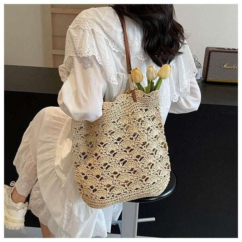 New Handwoven Women’s Shoulder Bag with Leather Strap - 33cm Wide Cotton Rope Tote for Daily Use white off