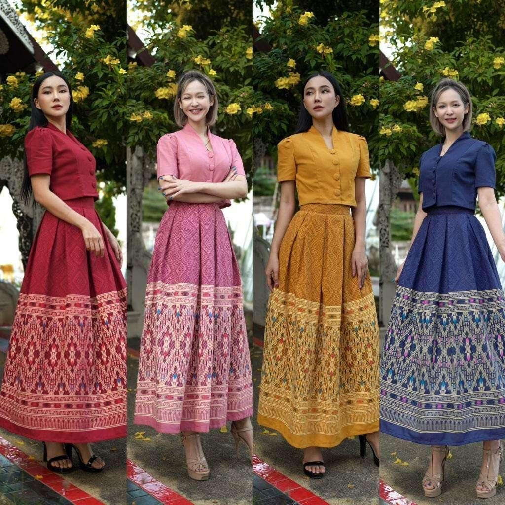 New Thai Cotton 2-Piece Set – Short Sleeve Collar Top & Khit Toot Jok Print Skirt | Available in 4 Colors and S–XL Sizes