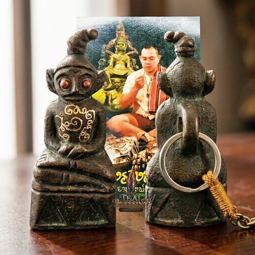 Phra Ngang Thai Amulet Protection talisman good luck charm spiritual jewelry Sacred Por Ngang Ta Pon Maha Mantra Bulging Eyes Charm