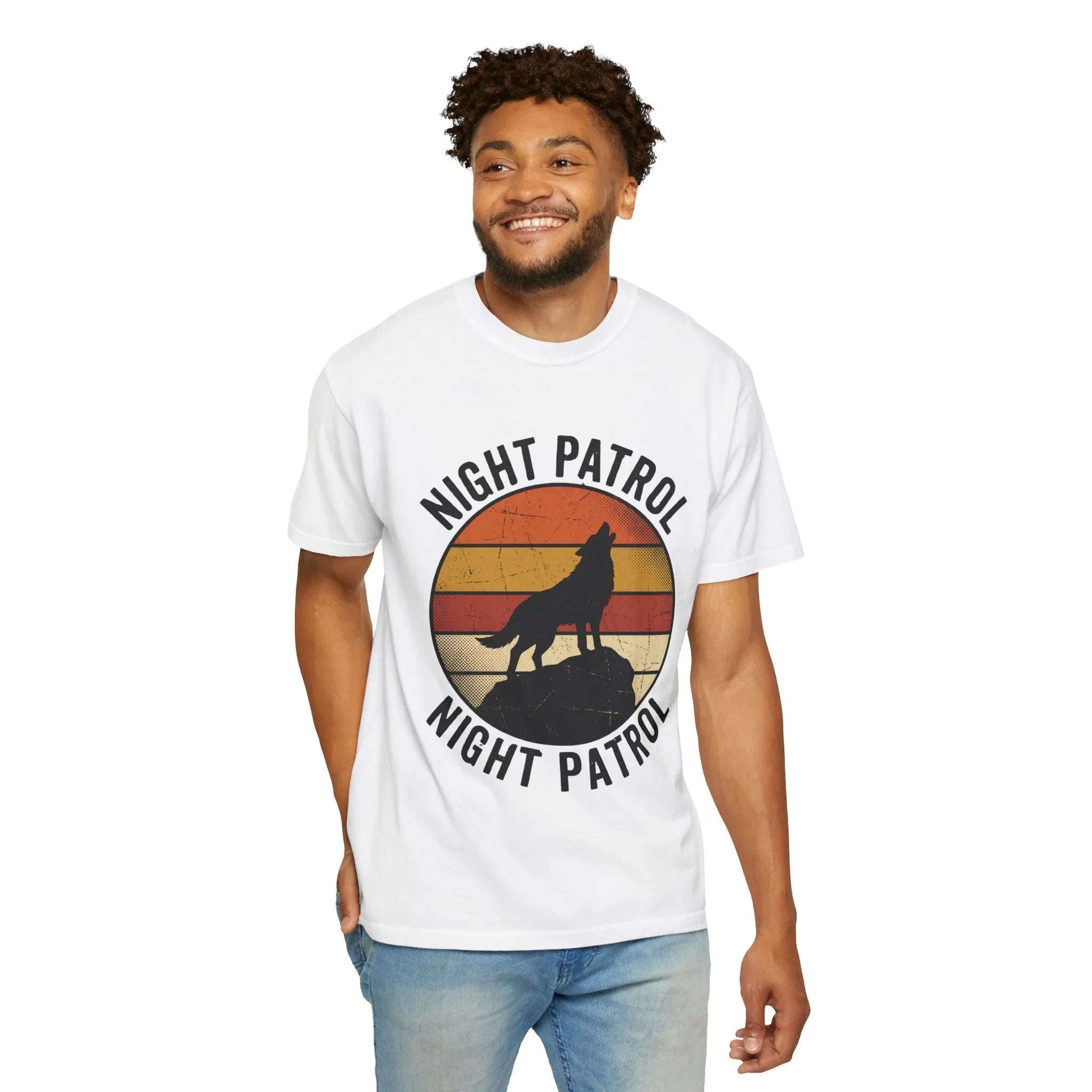 Night Patrol Howling Wolf T-Shirt, Retro Sunset Silhouette Tee, Vintage Outdoor Graphic Shirt, Garment-Dyed Unisex Hiking Camping Tee