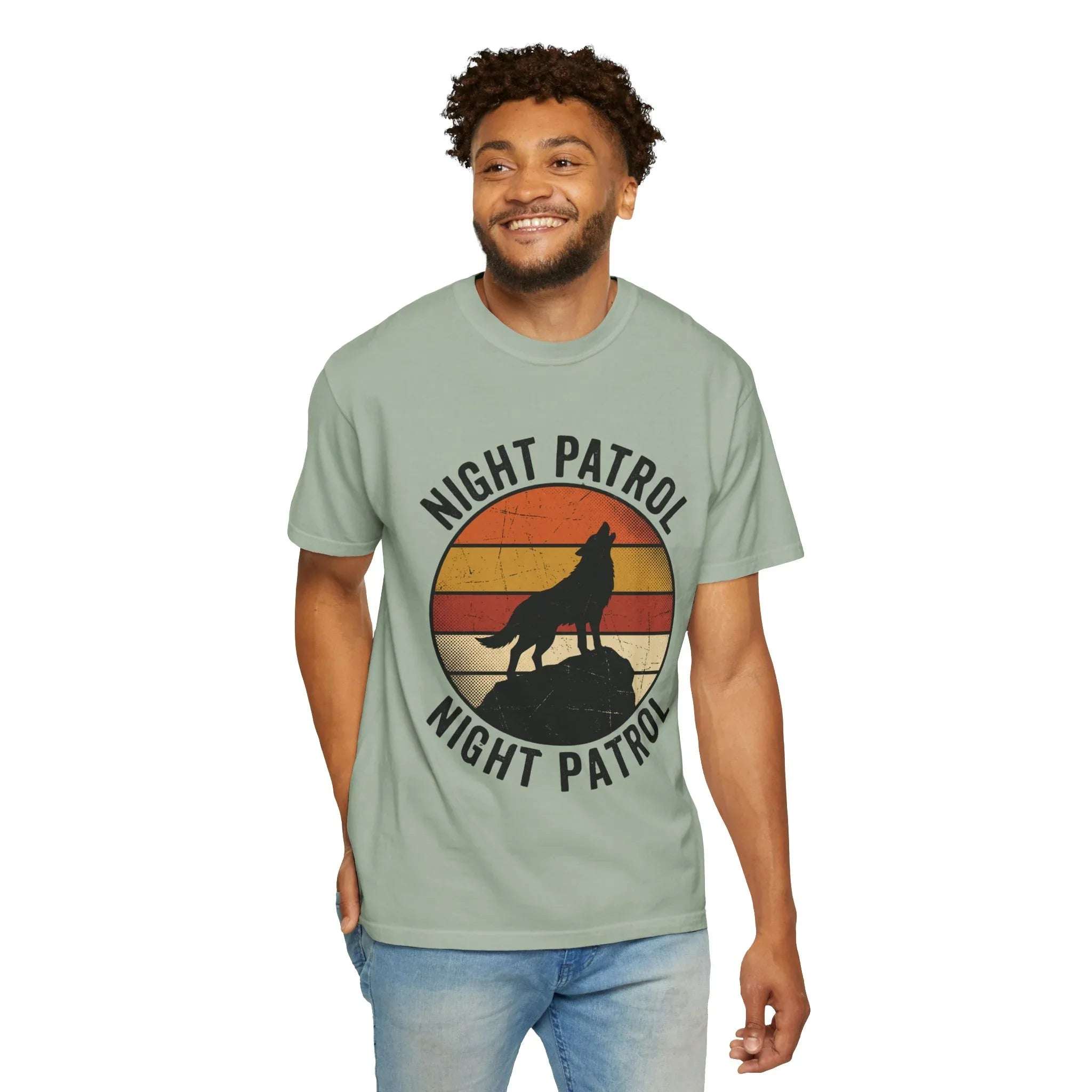 Night Patrol Howling Wolf T-Shirt, Retro Sunset Silhouette Tee, Vintage Outdoor Graphic Shirt, Garment-Dyed Unisex Hiking Camping Tee Bay