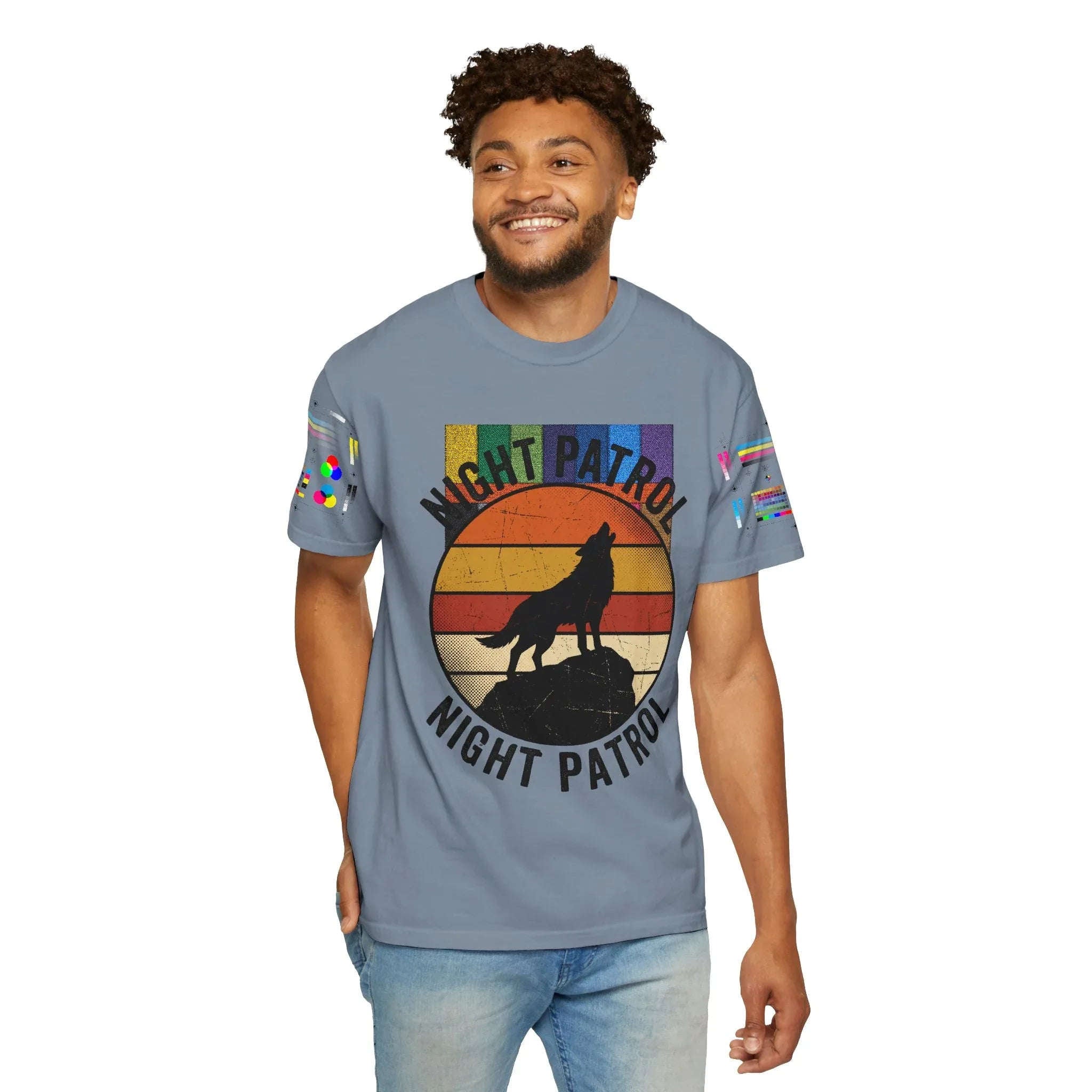 Night Patrol Howling Wolf T-Shirt, Retro Sunset Silhouette Tee, Vintage Outdoor Graphic Shirt, Garment-Dyed Unisex Hiking Camping Tee Blue Jean