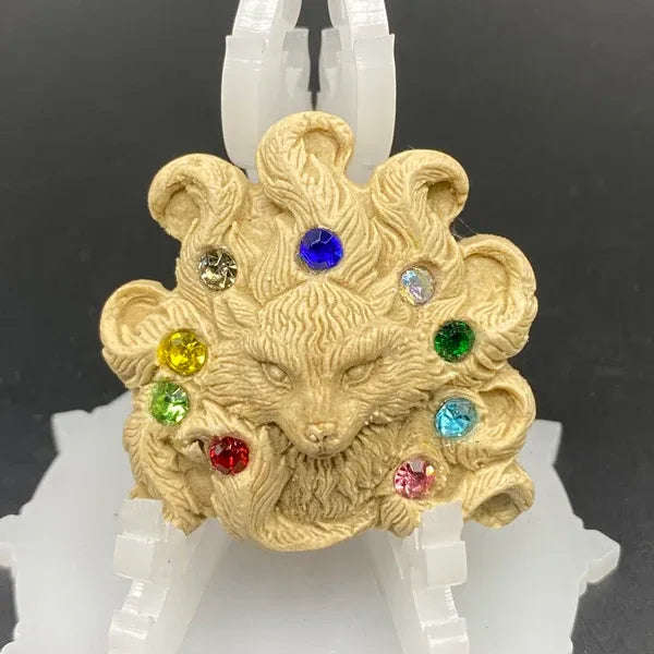 Nine-Tailed Fox Charm by Kruba Baeng – Amulet for Love, Luck & Prosperity Thep Chamlang Powder