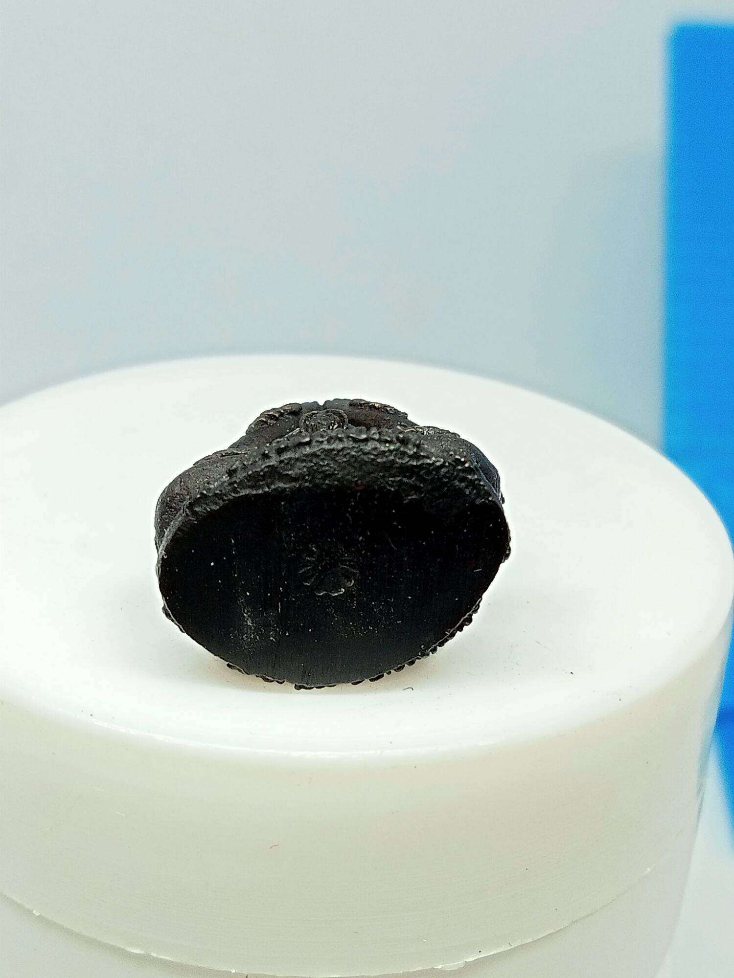 ✨ Sacred Phra Pidta Yant Yoong – Blackened Metal Amulet with Base Code | Luang Pho Pae, Wat Pikulthong, Singburi