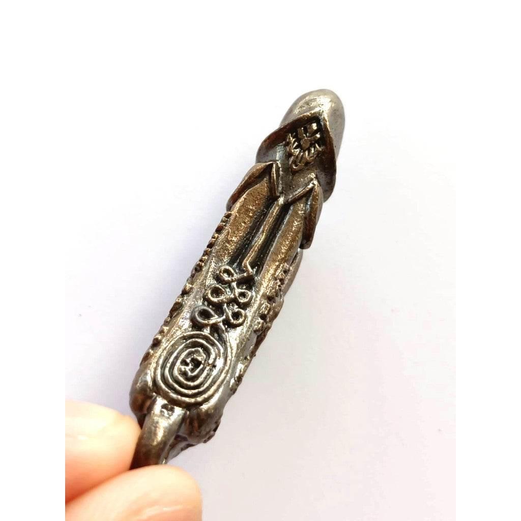 Palad Khik Nang Pim - Bronze Black Patina Amulet for Supreme Charm and Loving Kindness