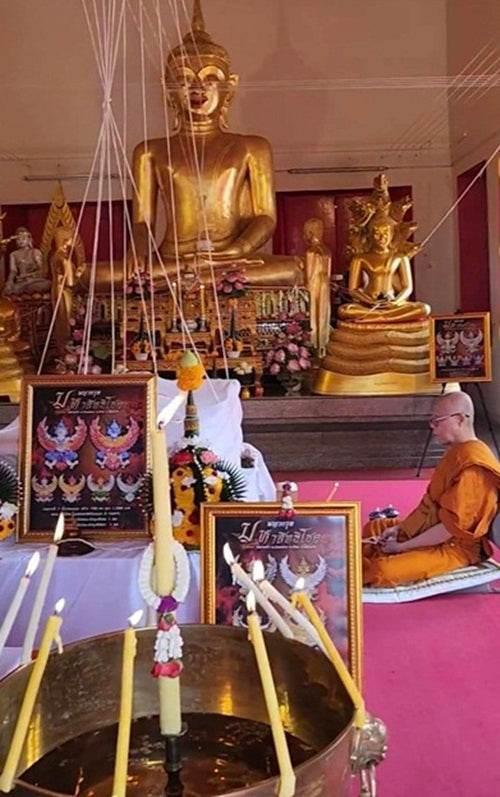 Phaya Krut Amulet Protection - Thai Sacred Figurine for Spiritual Strength and Safety