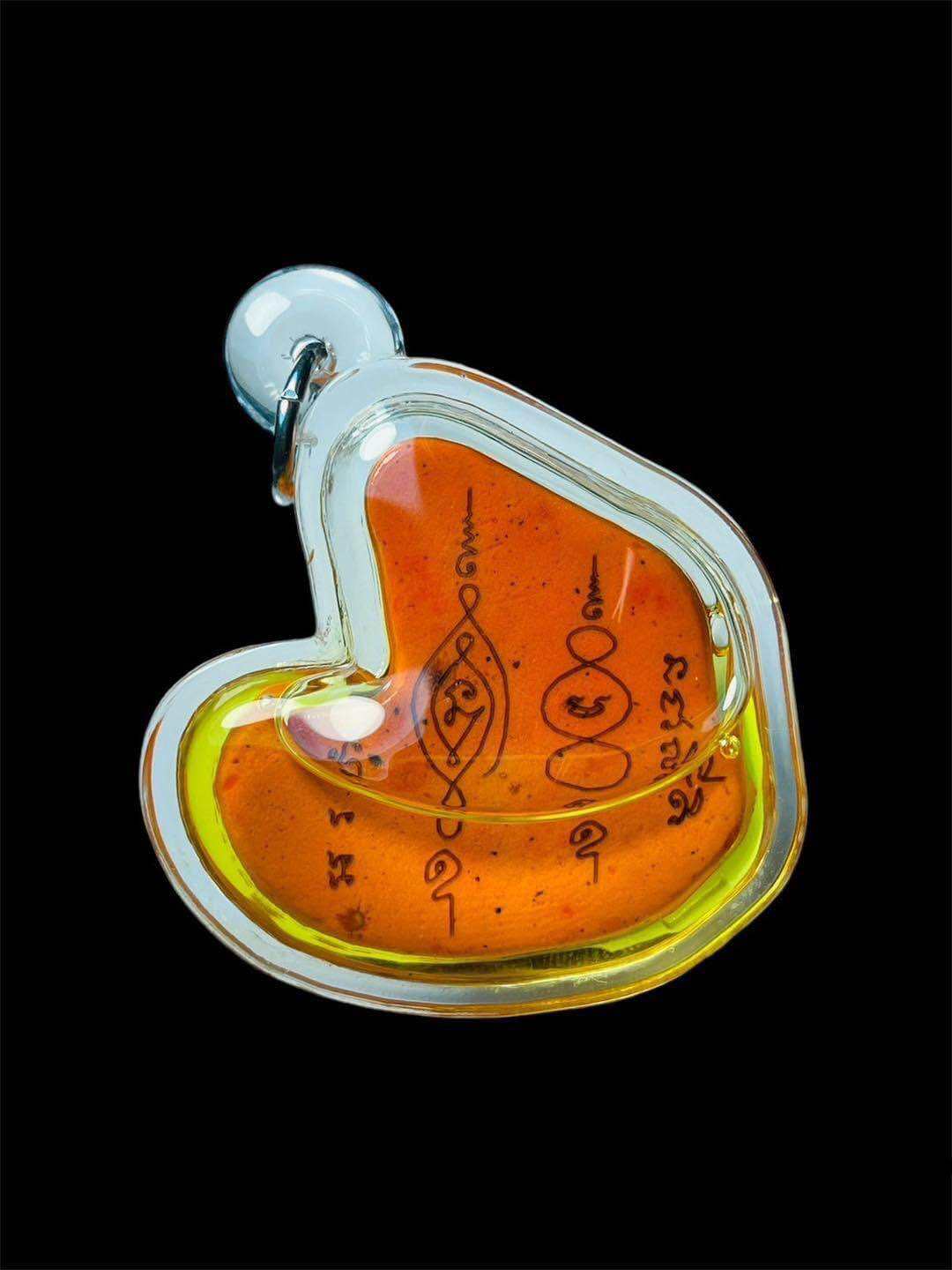 Phet Phaya Thon Amulet - Powerful Love and Charm Amulet with Oil Infusion