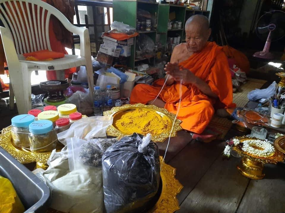 Phra Khun Paen First Edition - Sao Long Herb Blessing Charm, Authentic Code & Serial, Powerful Mercy & Fortune Amulet Blessed by Luang Pho Saneh, Wat Pan Si, Uthai Thani