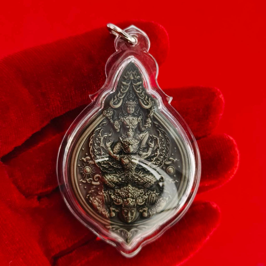 Phra Narai Amulet - Narai Riding Garuda Embracing Rahu for Wealth Protection
