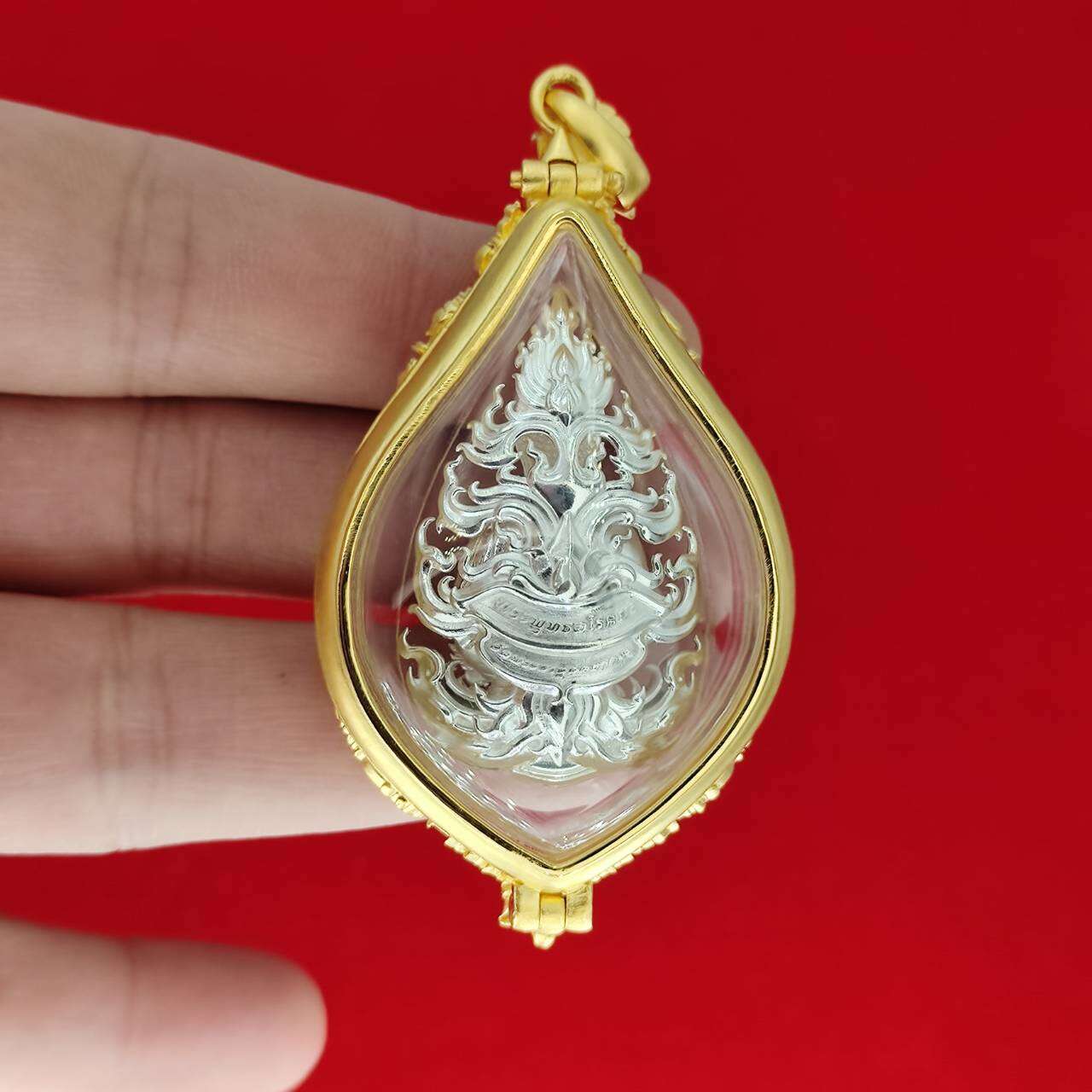 Phra Phuttha Arokaya Amulet Pendant for Spiritual Healing and Protection