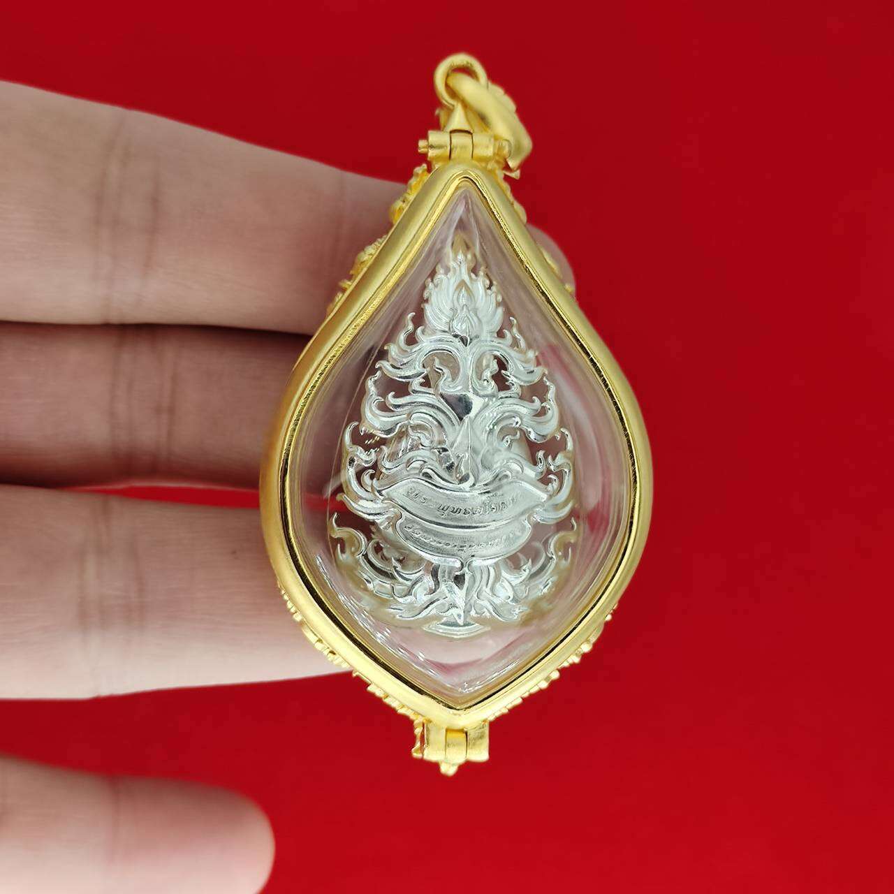 Phra Phuttha Arokaya Amulet Pendant for Spiritual Healing and Protection