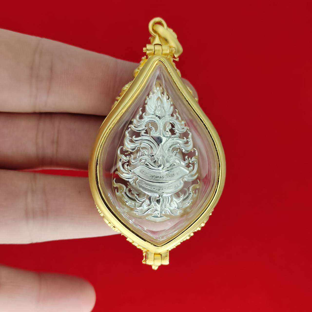 Phra Phuttha Arokaya Amulet Pendant for Spiritual Healing and Protection