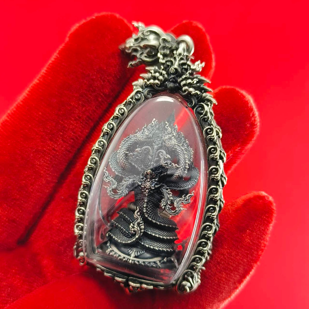 Phra Phuttha Sri Devanakarat Amulet for Divine Protection and Abundant Blessings