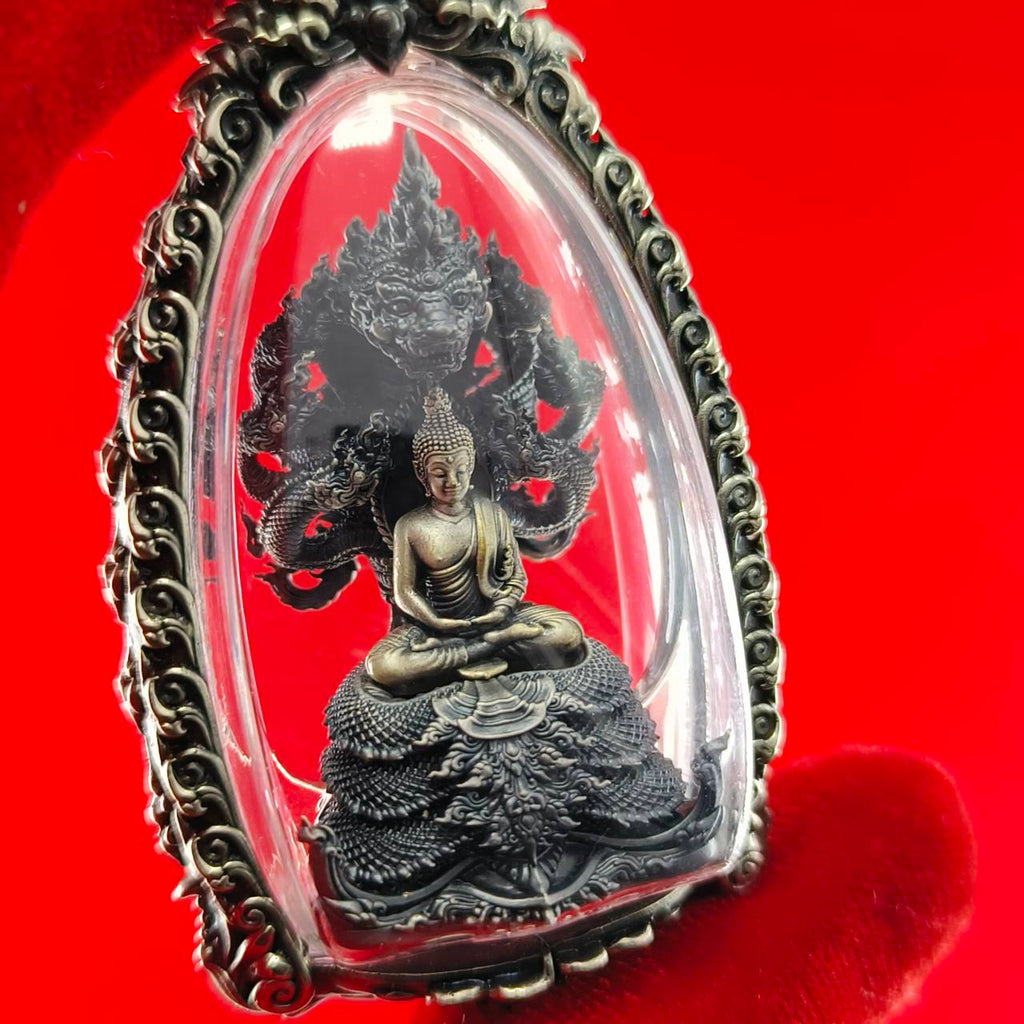 Phra Phuttha Sri Devanakarat Amulet for Divine Protection and Abundant Blessings