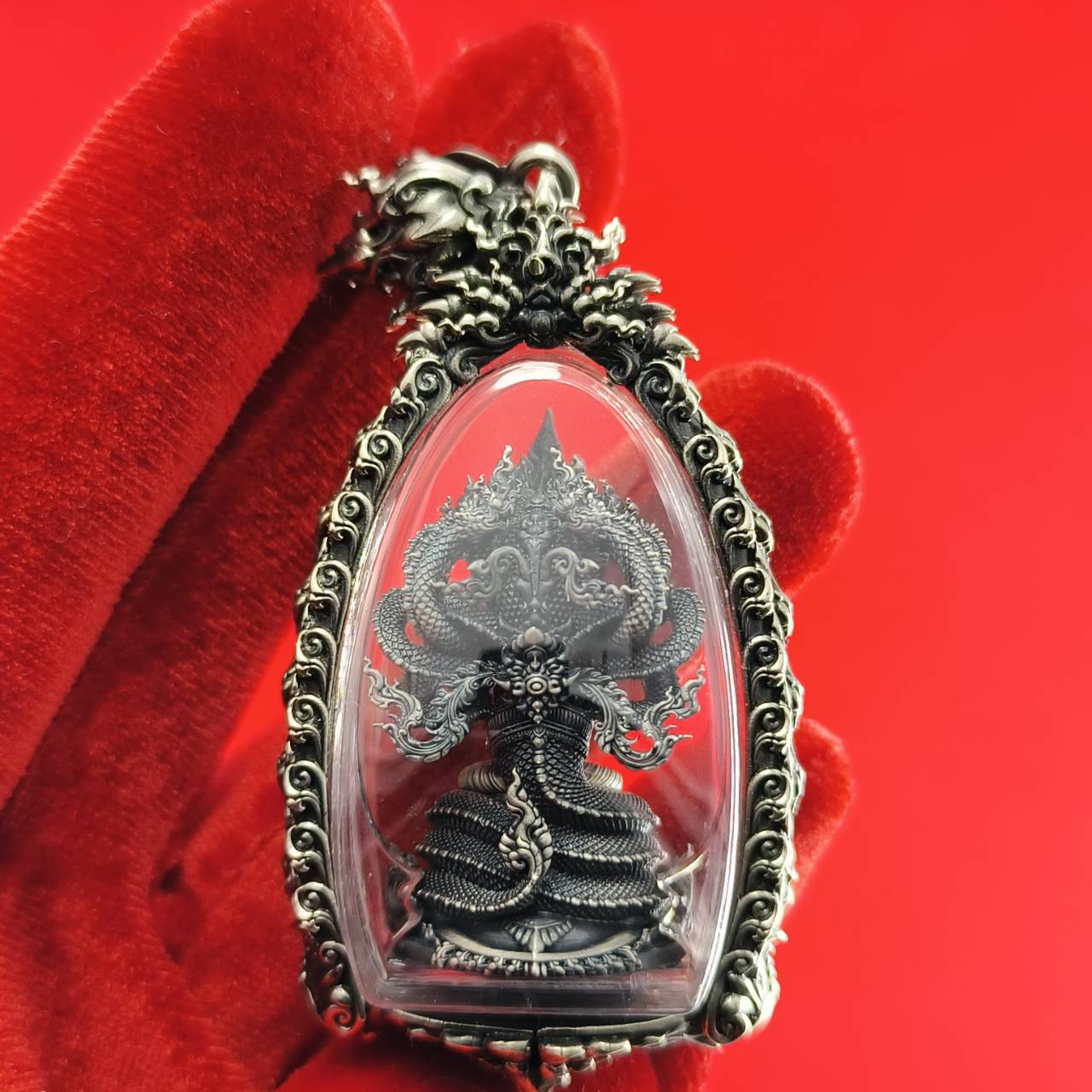 Phra Phuttha Sri Devanakarat Amulet for Divine Protection and Abundant Blessings