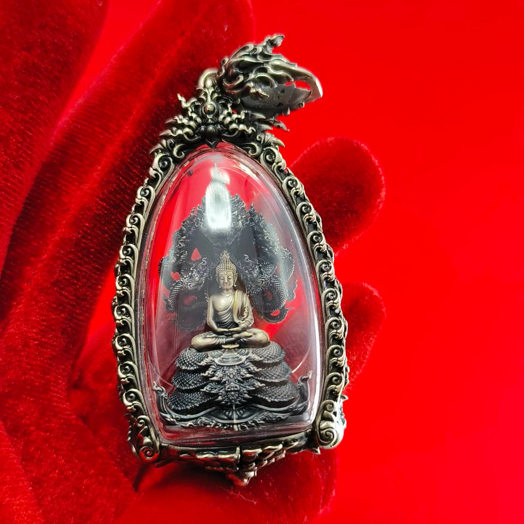 Phra Phuttha Sri Devanakarat Amulet for Divine Protection and Abundant Blessings