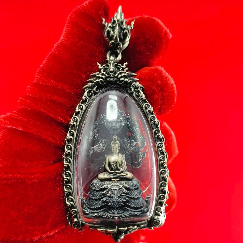 Phra Phuttha Sri Devanakarat Amulet for Divine Protection and Abundant Blessings