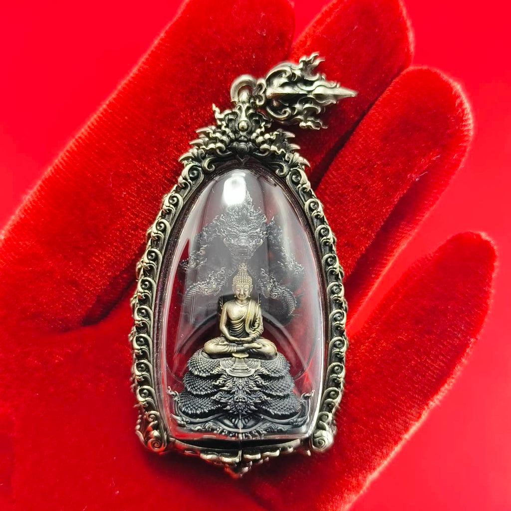 Phra Phuttha Sri Devanakarat Amulet for Divine Protection and Abundant Blessings