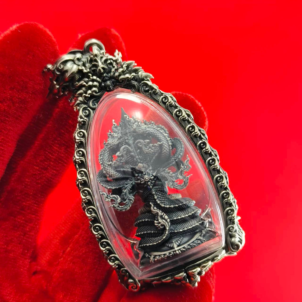 Phra Phuttha Sri Devanakarat Amulet for Divine Protection and Abundant Blessings