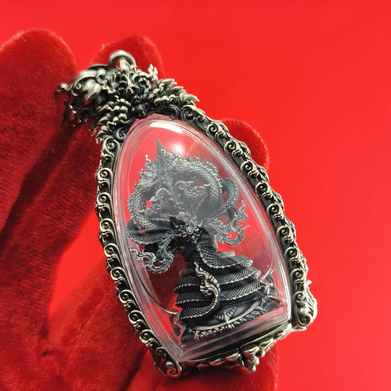 Phra Phuttha Sri Devanakarat Amulet for Divine Protection and Abundant Blessings
