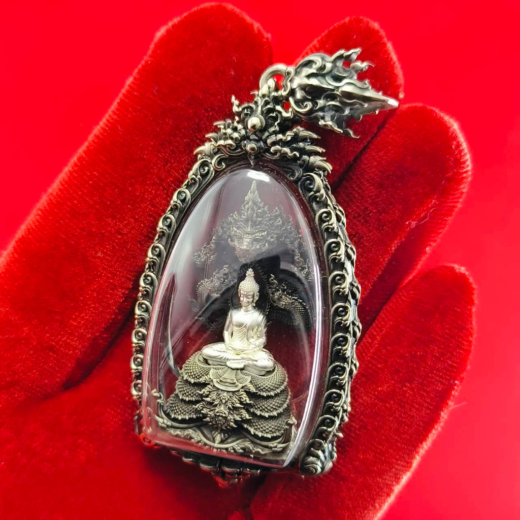 Phra Phuttha Sri Devanakarat Amulet for Divine Protection and Abundant Blessings