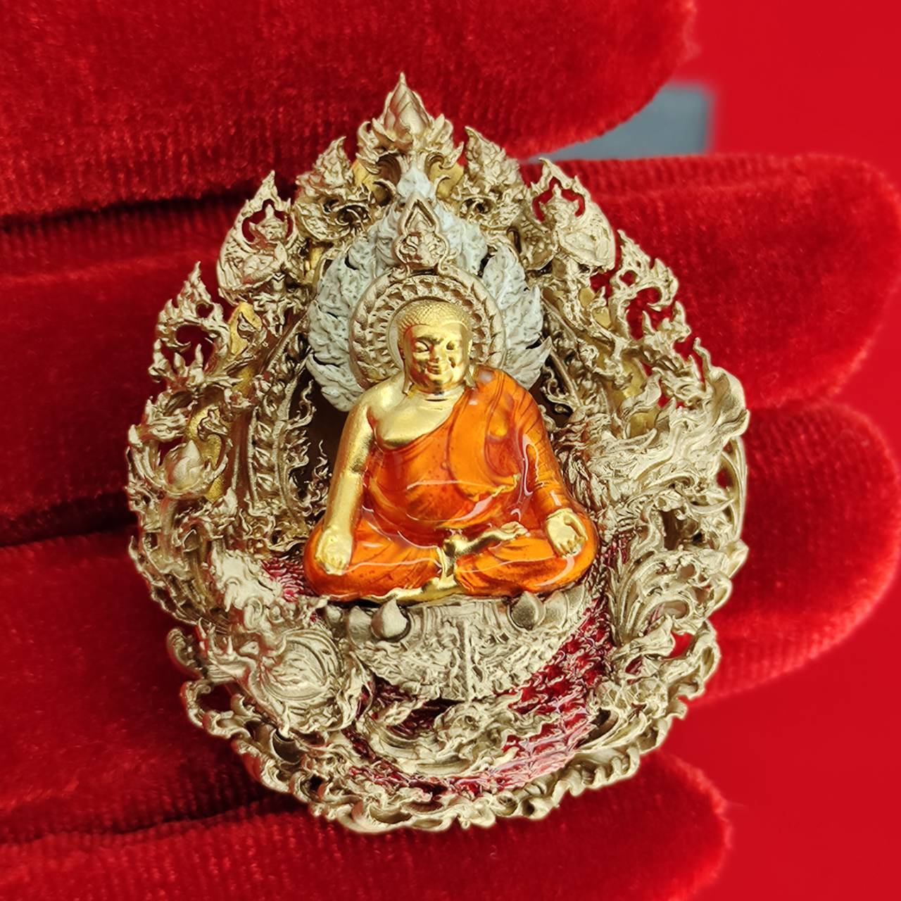 Abundant Prosperity Blessed Amulet – Phra Sangkajai Phatthana Upakut Udomsap