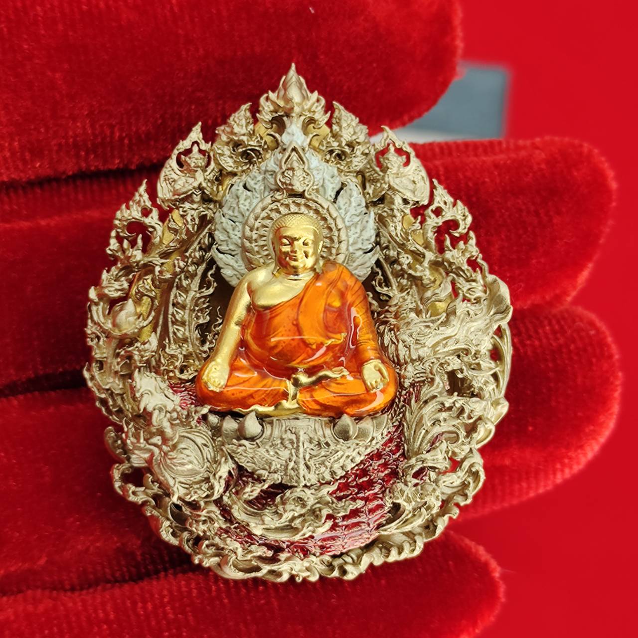 Abundant Prosperity Blessed Amulet – Phra Sangkajai Phatthana Upakut Udomsap