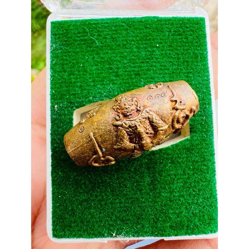 Phra Thao Wes Suwan Amulet First Edition - Rare Spiritual Charm for Protection and Success