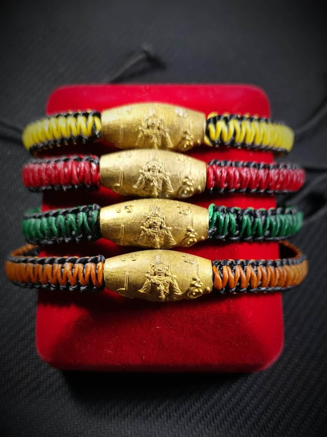 Phra Thao Wes Suwan Amulet First Edition - Rare Spiritual Charm for Protection and Success