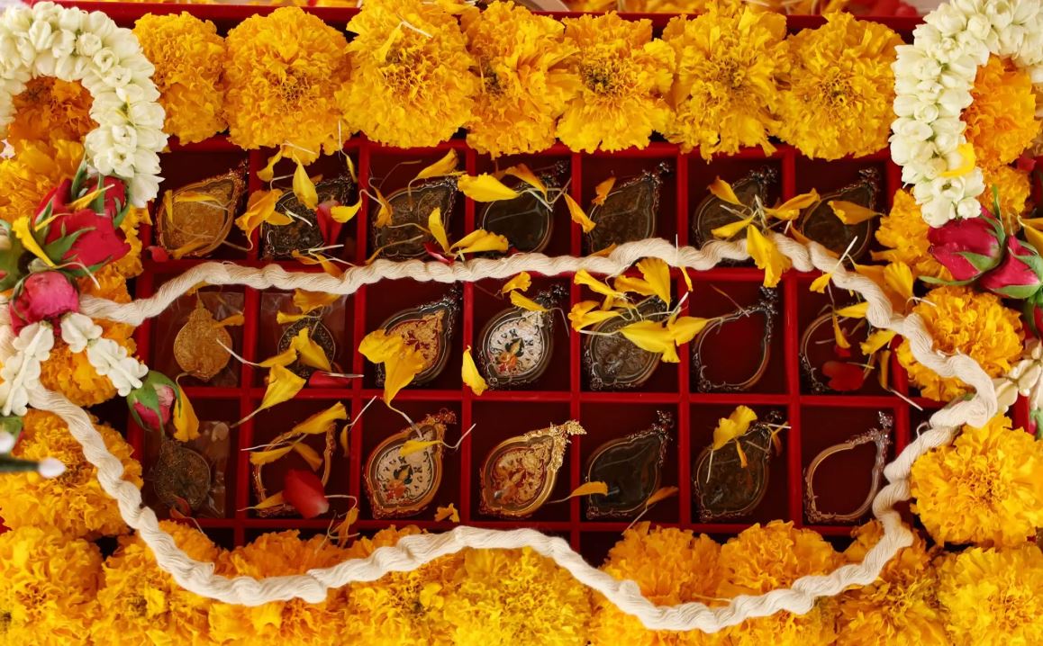 Phra Wimujalin Amulet for Divine Protection and Spiritual Majesty