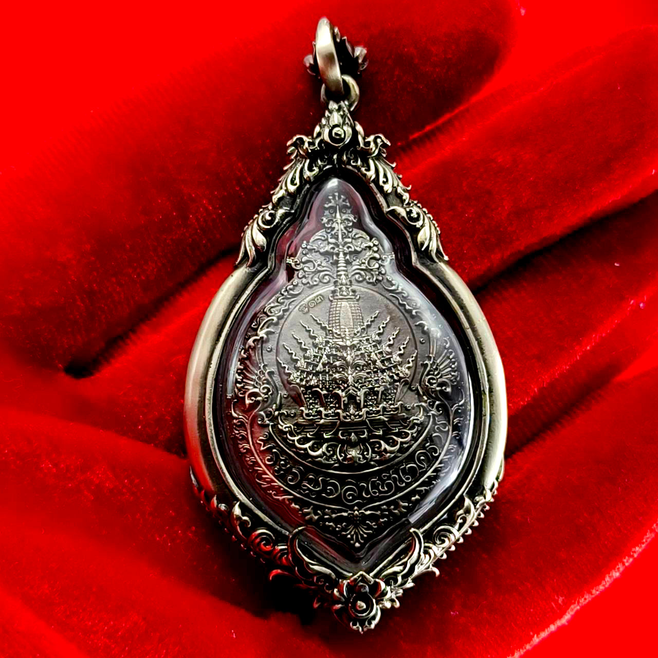 Phra Wimujalin Amulet for Divine Protection and Spiritual Majesty