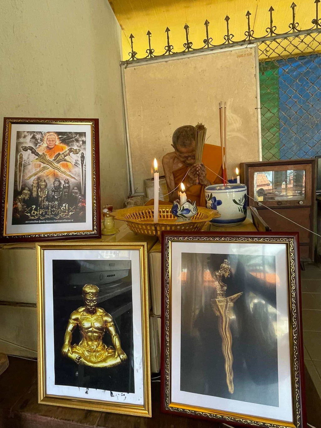 Powerful Thai Animatronic Charm Hun Payon Maha Weth, 1st Edition