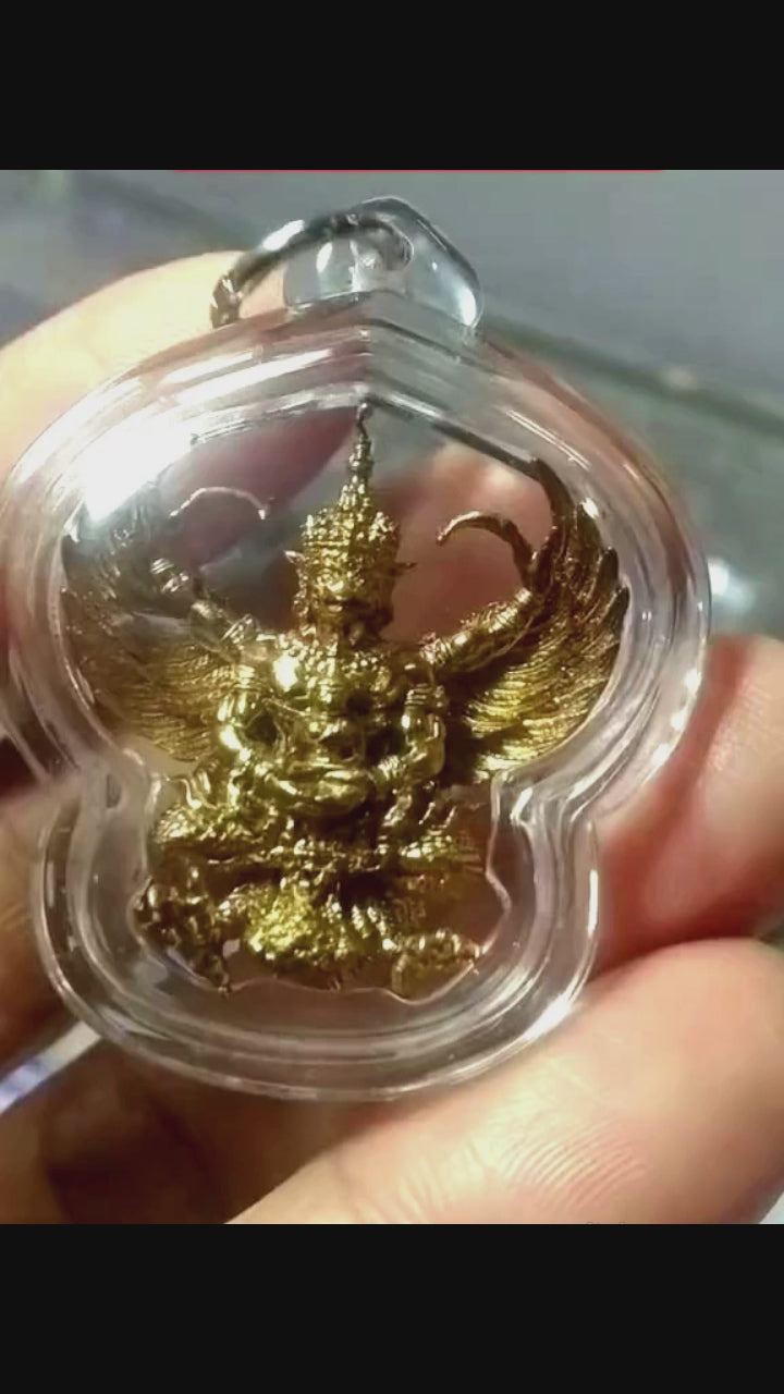 🪙 “Flowing‑Wealth Garuda Tycoon Crest – Large Prosperity & Protection Guardian from Wat Phra Mahathat, Ban Chiang Golden Alloy”