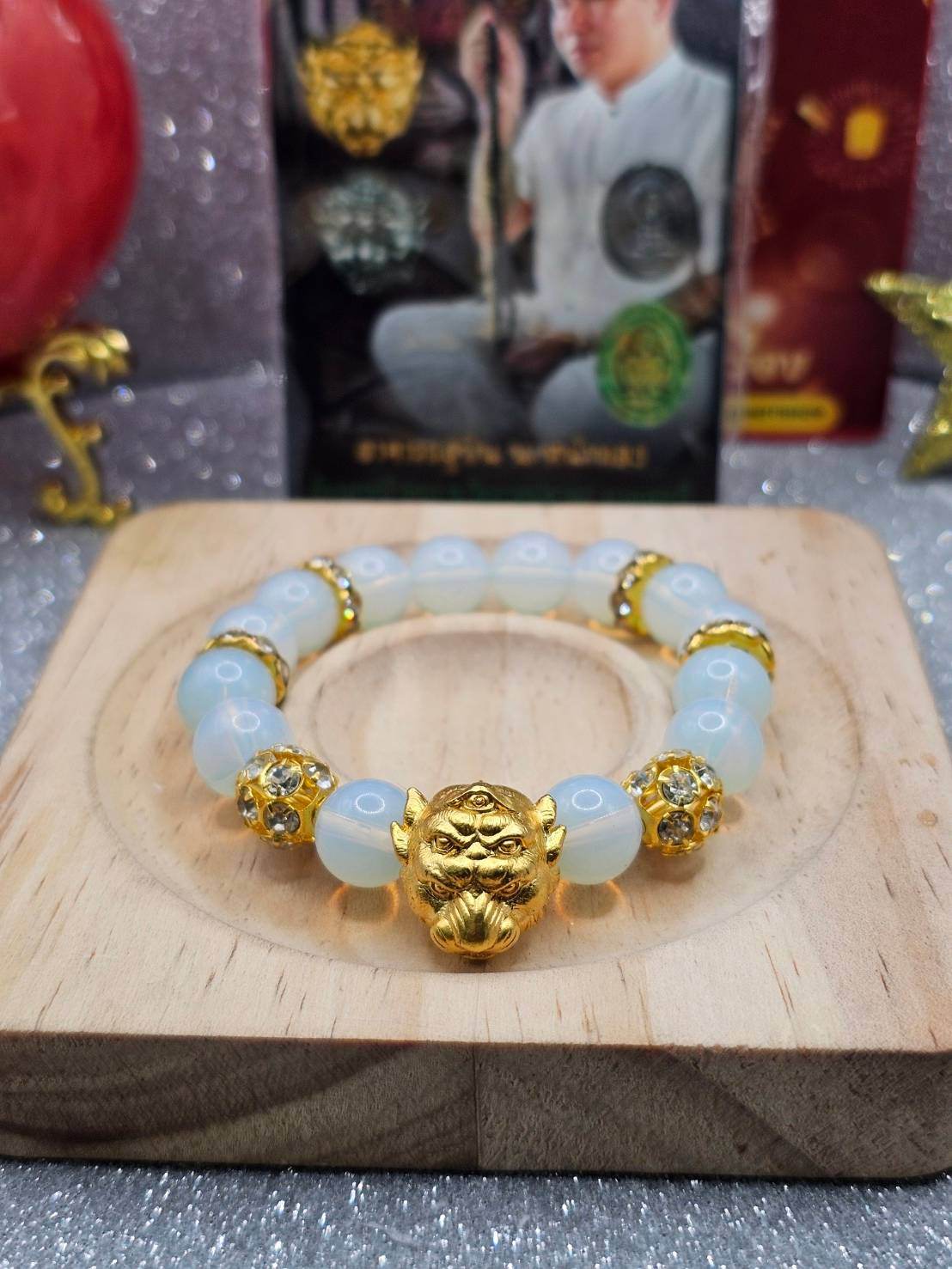 Si Hu Ha Ta bracelet by Master Subin features gold and blue beads for feng shui and spiritual use