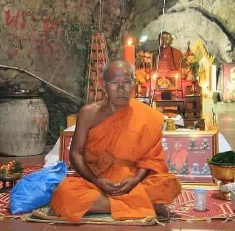 Rare Thai Buddhist Amulet Phra Pidta Tapab First Edition - Unique Spiritual Charm for Protection