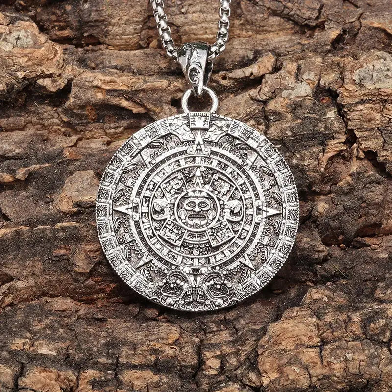 ☀️ Retro Punk Aztec Mayan Solar Calendar Pendant Necklace – Unisex Fashion Jewelry Ancient Sun God Symbol Lucky Protection Amulet Unique Cultural Gift